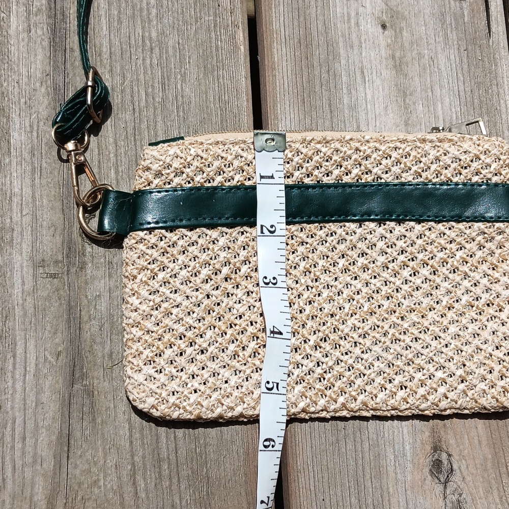 Straw crossbody bag - Picture 7 of 8